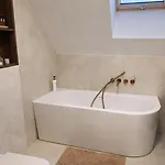 Nad Sama Woda Luksusowy Dom Nad Jeziorem Z Prywatnym Pomostem I Jacuzzi Pasym
