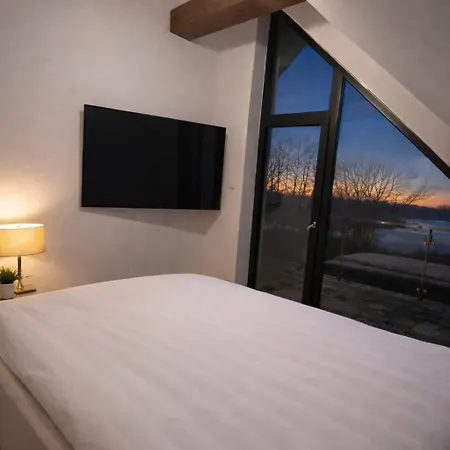 Nad Sama Woda Luksusowy Dom Nad Jeziorem Z Prywatnym Pomostem I Jacuzzi * Passenheim