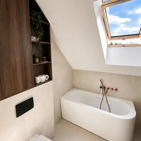 Nad Sama Woda Luksusowy Dom Nad Jeziorem Z Prywatnym Pomostem I Jacuzzi *