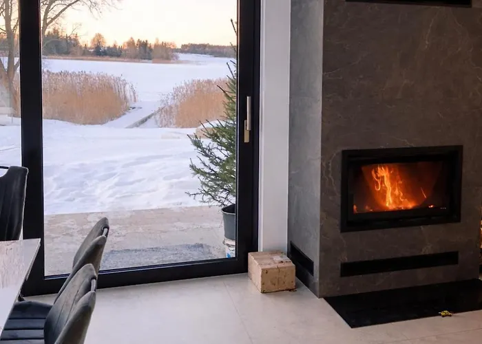 Nad Sama Woda Luksusowy Dom Nad Jeziorem Z Prywatnym Pomostem I Jacuzzi Vila *