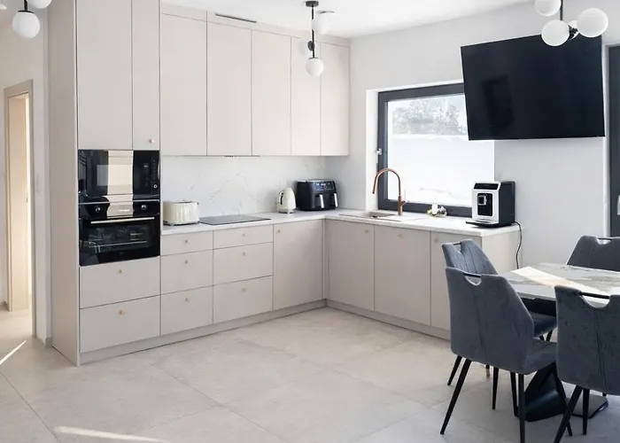 Vila Nad Sama Woda Luksusowy Dom Nad Jeziorem Z Prywatnym Pomostem I Jacuzzi